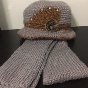 Grey hat and scarf